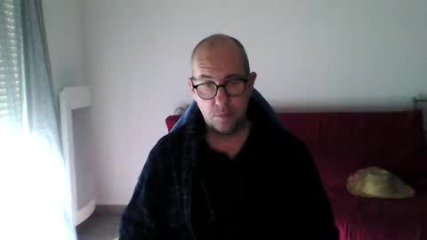 mat11efou online show from November 17, 2025, 1:17 pm