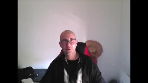 mat11efou online show from April 4, 2026, 12:02 pm