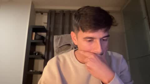 Aaron online show from October 26, 2025, 5:52 pm