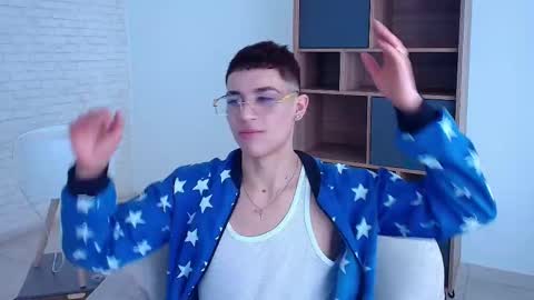 Matheo Montclair online show from October 16, 2025, 8:43 pm