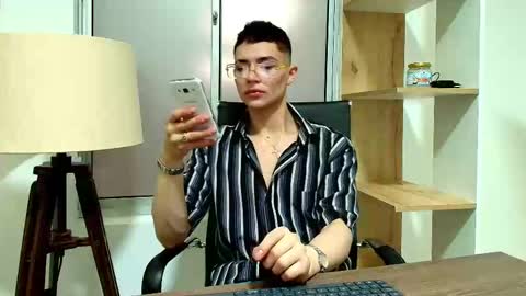 Matheo Montclair online show from October 19, 2025, 8:09 pm
