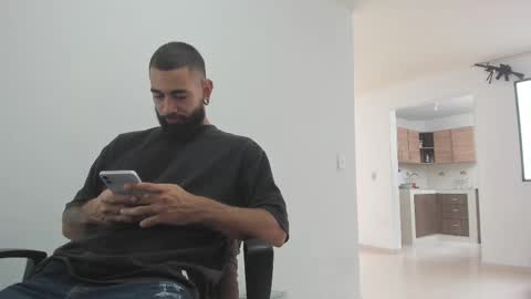 Matheus     online show from March 7, 2025, 4:44 pm