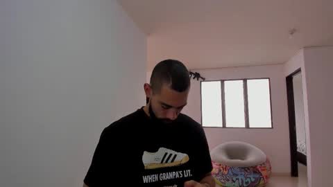 Matheus     online show from September 14, 2025, 9:25 pm