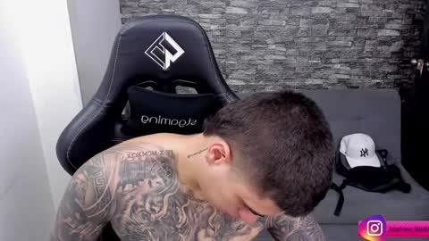 Mathew Independent model online show from January 16, 2026, 8:24 pm