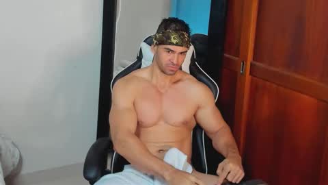 mathews_smith online show from November 5, 2025, 11:32 am