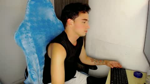 Snapshot of mathiass_twinkk_ chatting on March 29, 2026, 5:46 pm MATHIAS online show from March 29, 2026, 5:46 pm