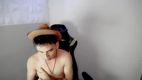 Snapshot of mathiass_twinkk_ chatting on April 14, 2026, 4:29 am MATHIAS online show from April 14, 2026, 4:29 am