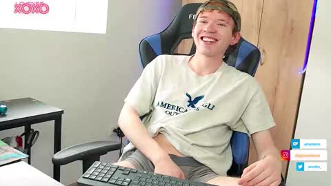 Snapshot of mathwx_ chatting on October 28, 2025, 3:25 pm Alejandro Alex online show from October 28, 2025, 3:25 pm