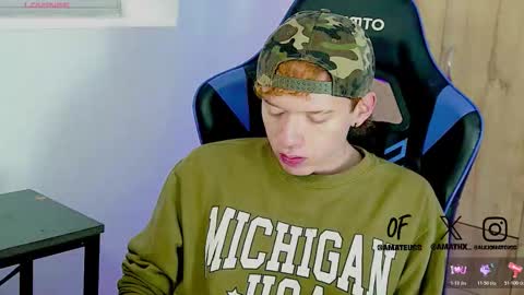 Snapshot of mathwx_ chatting on November 28, 2025, 11:35 am Alejandro Alex online show from November 28, 2025, 11:35 am