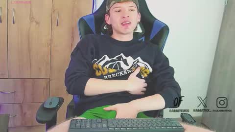 Snapshot of mathwx_ chatting on December 5, 2025, 3:09 pm Alejandro Alex online show from December 5, 2025, 3:09 pm