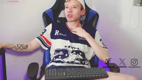 Snapshot of mathwx_ chatting on April 16, 2026, 12:55 am Alejandro Alex online show from April 16, 2026, 12:55 am