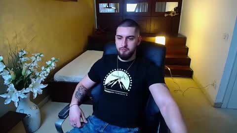 Snapshot of matiasdean chatting on March 2, 2025, 5:44 am MatiasDean online show from March 2, 2025, 5:44 am