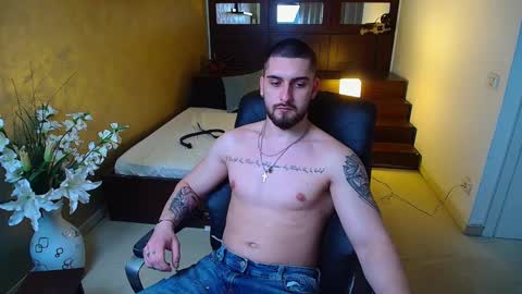 Snapshot of matiasdean chatting on March 7, 2025, 12:45 pm MatiasDean online show from March 7, 2025, 12:45 pm