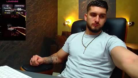 Snapshot of matiasdean chatting on September 13, 2025, 4:56 am MatiasDean online show from September 13, 2025, 4:56 am