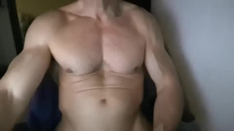 Snapshot of matiasmartin2030 chatting on January 18, 2026, 11:52 pm MatiasMatureMuscle online show from January 18, 2026, 11:52 pm