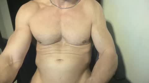 Snapshot of matiasmartin2030 chatting on March 22, 2026, 11:52 pm MatiasMatureMuscle online show from March 22, 2026, 11:52 pm