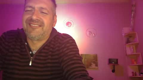 matrike1 online show from May 13, 2026, 7:33 pm