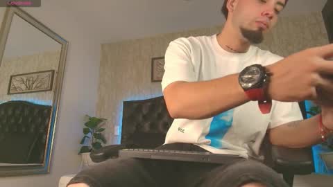 Snapshot of mattdevon chatting on February 8, 2026, 1:42 am Matt online show from February 8, 2026, 1:42 am