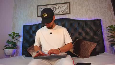 Snapshot of mattdevon chatting on March 3, 2026, 5:02 am Matt online show from March 3, 2026, 5:02 am