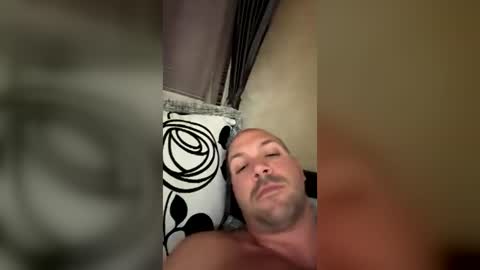 Snapshot of matteolucca chatting on July 19, 2026, 11:30 pm matteolucca online show from July 19, 2026, 11:30 pm
