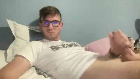 Snapshot of matthd21 chatting on September 19, 2025, 6:41 pm matthd21 online show from September 19, 2025, 6:41 pm