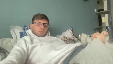 Snapshot of matthd21 chatting on September 26, 2025, 12:53 pm matthd21 online show from September 26, 2025, 12:53 pm