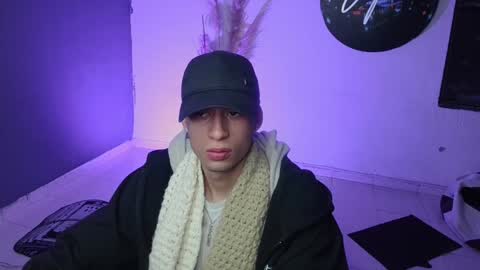 mattias     online show from January 28, 2025, 3:25 am