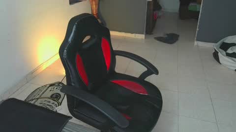 mattias     online show from February 3, 2025, 4:52 pm