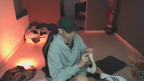 mattias     online show from February 20, 2025, 10:04 pm