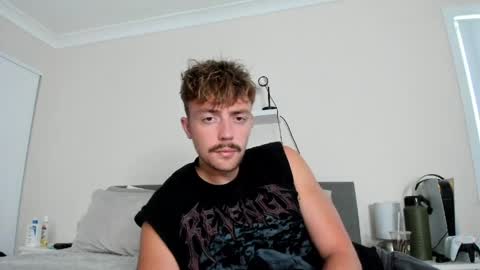 Snapshot of mattslinga chatting on March 28, 2026, 2:44 am Matt Slinga online show from March 28, 2026, 2:44 am