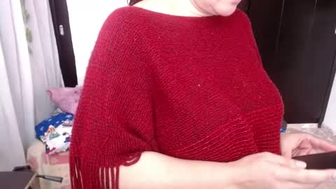 Snapshot of mature_wolf chatting on December 12, 2024, 4:43 pm Sonia online show from December 12, 2024, 4:43 pm