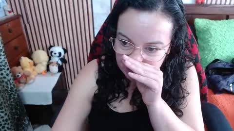 Snapshot of mature_wolf chatting on October 8, 2025, 4:26 pm Sonia online show from October 8, 2025, 4:26 pm