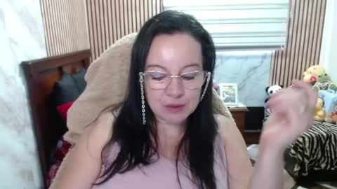 Snapshot of mature_wolf chatting on April 27, 2026, 2:48 pm Sonia online show from April 27, 2026, 2:48 pm