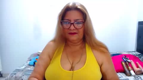 maturehot649 online show from October 19, 2025, 1:56 pm