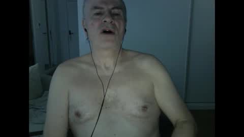 Snapshot of maturehotman chatting on March 6, 2025, 7:03 am maturehotman online show from March 6, 2025, 7:03 am