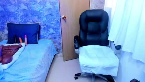 Snapshot of maturepure_ chatting on April 17, 2026, 6:44 pm maturepure_ online show from April 17, 2026, 6:44 pm