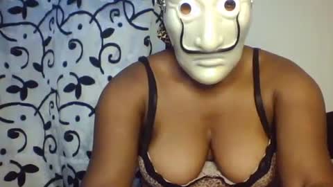 maureen2026 online show from March 16, 2026, 2:17 am