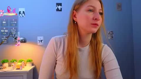 maureencoombs online show from November 16, 2025, 4:07 am