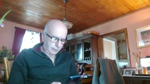 Maurice online show from February 6, 2025, 3:20 pm