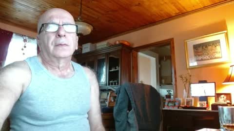 Maurice online show from February 15, 2025, 9:04 pm