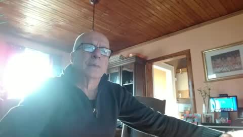 Maurice online show from February 21, 2025, 9:00 pm