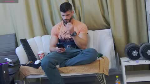 mauro_real_man online show from October 19, 2025, 5:13 pm