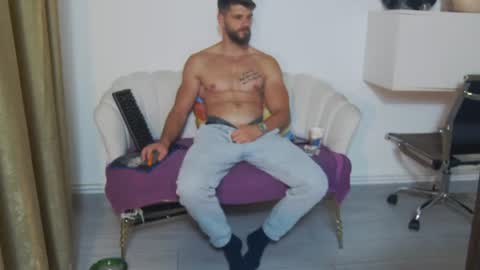 Snapshot of mauro_real_man chatting on July 21, 2026, 4:04 am mauro_real_man online show from July 21, 2026, 4:04 am