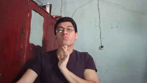 Mauro online show from December 3, 2024, 6:49 pm