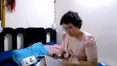 Snapshot of mauroluxandra chatting on June 16, 2026, 4:53 pm mauroluxandra online show from June 16, 2026, 4:53 pm