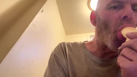 Snapshot of maverick7000 chatting on January 14, 2025, 12:43 am maverick7000 online show from January 14, 2025, 12:43 am