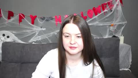 MavkaCute online show from October 16, 2025, 6:31 pm