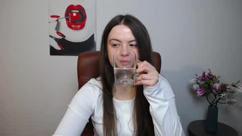 MavkaCute online show from November 4, 2025, 7:13 pm