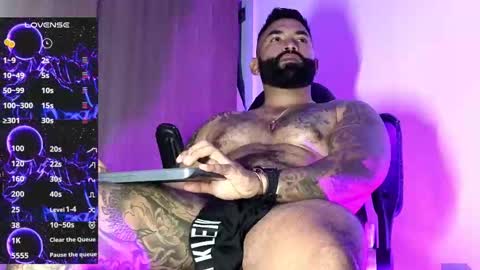 max__prada online show from September 23, 2025, 2:03 am