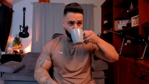 max D. online show from January 15, 2025, 12:47 pm